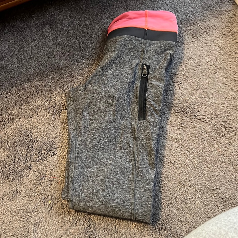 lululemon 4 Gray and pink leggings